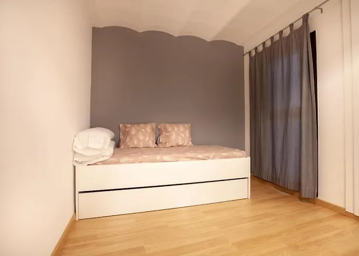 Beautiful Apartment In Abat Street By Batuecas