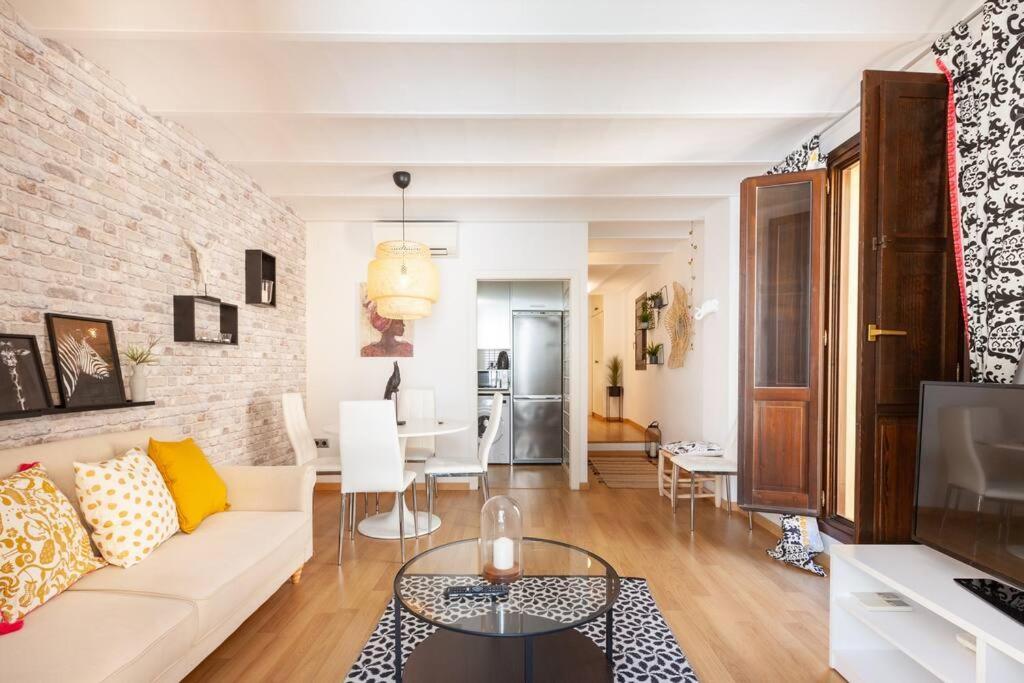 Beautiful In Abat Street By Batuecas Apartment